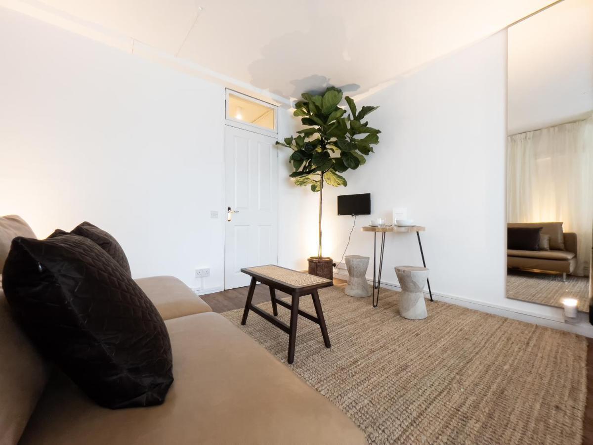 Апартаменты The Chamberlin, Powell & Bon, By The Design Traveller Лондон Экстерьер фото